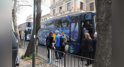 Затягат правилата за технически преглед на автобусите