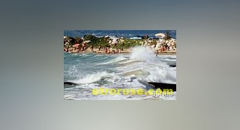 Силно мъртво вълнение има по плажовете на Варна 