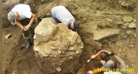 Гривна на 7000 години откриха край Русе