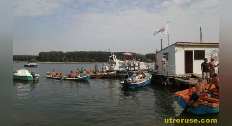 Над 70 човека се включиха в масовото преплуване на Дунав в Силистра