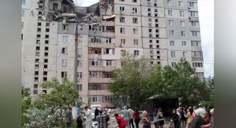 Взрив отнесе три етажа от сграда в Николаев