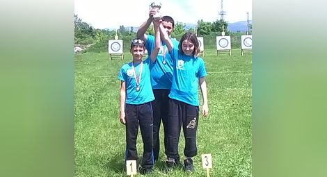 Младите стрелци на „Джамбо“ с две титли и сребро в София