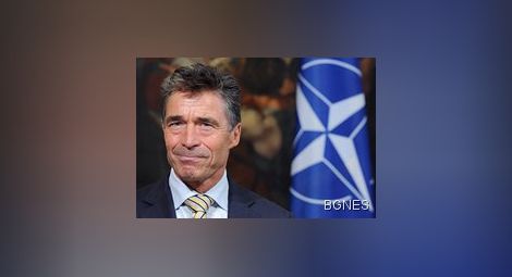 Расмусен: НАТО няма да участва в удар по Сирия