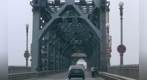 Двойно по-голям трафик на Дунав мост