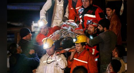 Над 200 души загинаха след експлозия в турска мина