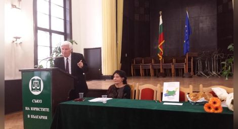 Академик Борислав Йотов: На България е необходим нов Наказателен кодекс, правено-недоправено правно недоносче се е запътило към пленарната зала 