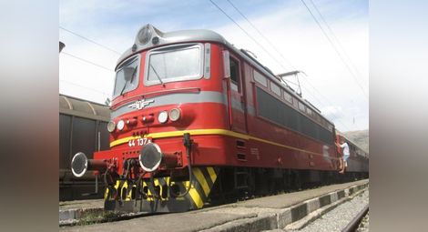 БДЖ осигурява допълнителни вагони за 98 влака през празничните дни
