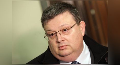 Прокуратурата бе сезирана заради разбитата поща на Иво Прокопиев
