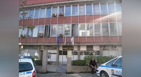 Ножарят от Петрич още спи мъртво пиян и дрогиран в полицейската клетка