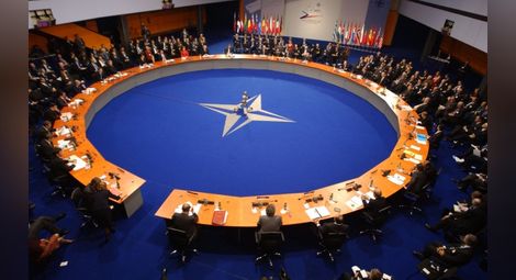 НАТО няма да участва във военна намеса срещу Сирия