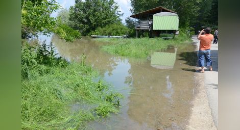 Наводненията в Сърбия вдигнаха с над метър нивото на Дунав