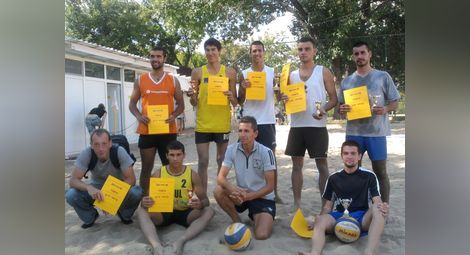 Титла по плажен волейбол за Димитров и Илиев
