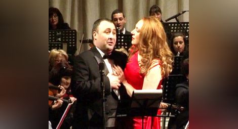 Руслан Мъйнов пее партията на Херцога в „Риголето“