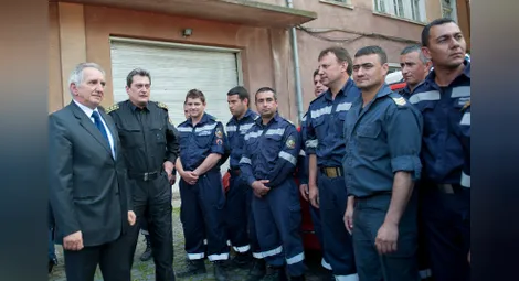 Завърнаха се пожарникарите, които помогнаха в Сърбия при наводненията