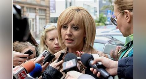 Мая Манолова призна: Допуснахме сериозни грешки и в кампанията, и в работата