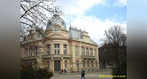 Музеят на Божидар Димитров уреден със сайт с тройно по-малко гласове от библиотеката
