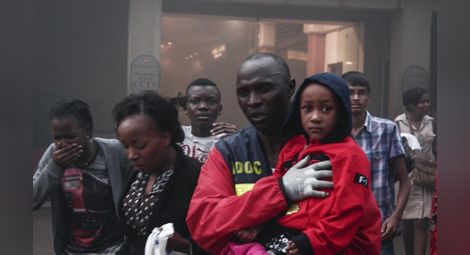 Освободени са някои заложници от мола в Кения