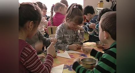 Детска градина плаща 850 лева за отмяна на поръчка за храна