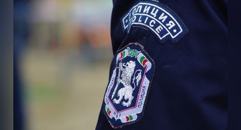 Арестуваха варненски полицай за съучастие в престъпление