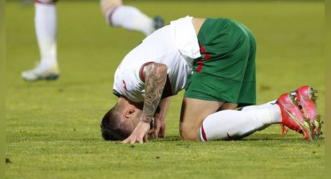 Дъно, срам, позор, падение - това вече е българският национален отбор по футбол