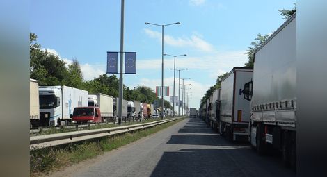 Общината въвежда забрана за влизане на камиони над 10 тона в Русе