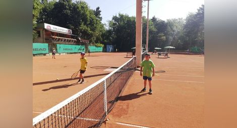 Русе събра млади таланти на държавно отборно първенство по тенис