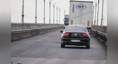 Ремонтът на Дунав мост приключи, обсъждаме с Румъния контрол на едно спиране