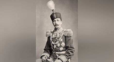 Фотографски портрет на Княз-Александър I Батенберг, малко след пристигането му в България (ок. 1879-1881 г.)