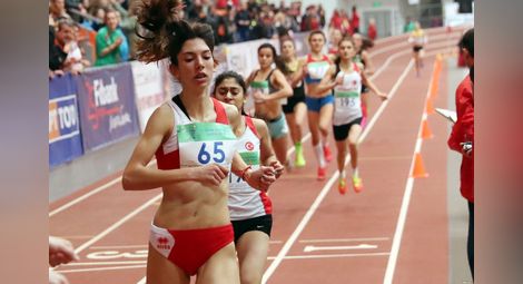 Виктория Георгиева спечели бягането  на 200 м на турнир „Розаимпекс“