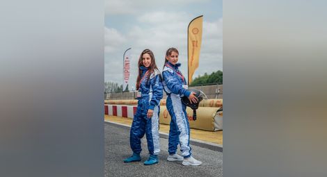 Галя Николаева /вляво/ и Славена Атанасова постигнаха в синхрон най-високия резултат на отбора досега.             Снимка: DTT