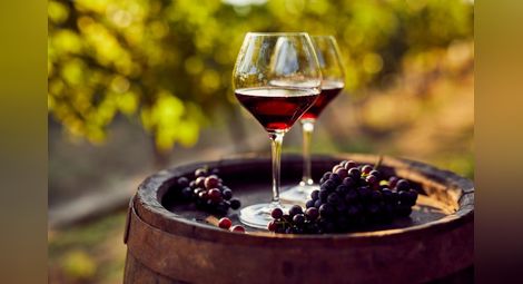 Червеното вино е по-здравословно - неверните митове за напитката на боговете