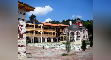 Гигинският манастир предложи подслон и надежда на останалия без дом Богомил от Русе
