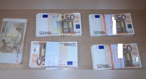 Ветовски телефонен измамник с две помощнички задържан след удар за 30 000 евро в Гърция