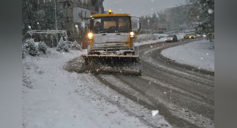 Малко над 14 000 лева на километър за зимно поддържане на пътищата в областта
