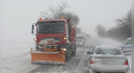 Поръчката за зимно поддържане на пътищата отменена заради погрешно оценяване