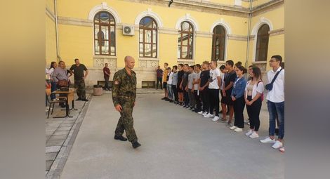 Президентът Радев поканен на клетвата на младите гвардейци
