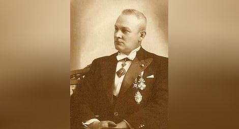 Митрополит Наум служи панихида за  Кирил Старцев - 40-ият кмет на Русе, променил града за 40 години напред