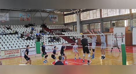 Волейболистите с категорична победа в контрола със Севлиево