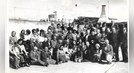Част от основателите на българското културно дружество. Архивите пазят и снимка на българско хоро в аржентинския град.