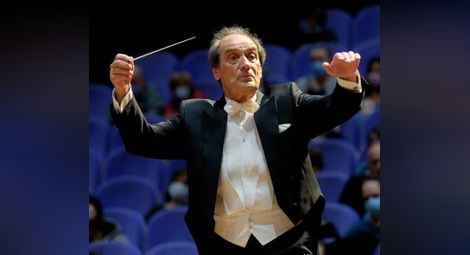 Маестро Емил Табаков дирижира най-рядко изпълняваната от операта симфонии на Бетовен