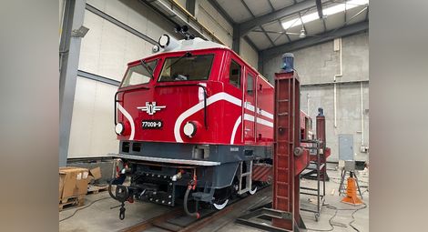 „Експрес Сервиз“ кани желаещите да видят готовия локомотив за Родопската теснолинейка
