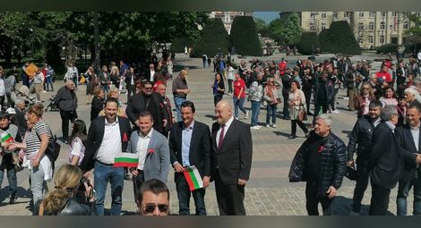 Министър Крум Зарков в Русе: Първи май е празник и ден на борба, която не е приключила и не е спечелена