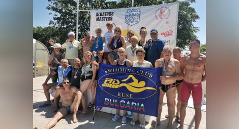66 златни медала за плувците на „Ирис“ на турнир във Варна