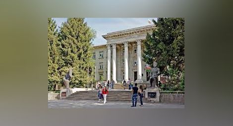 Русенският университет отново с най-висока оценка от просветното министерство