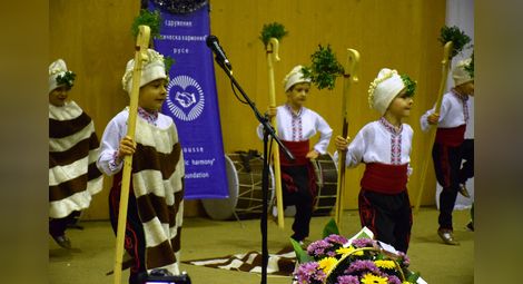 „Етническа хармония“ кани на голям концерт на 13 декември в Пленарната зала на Община Русе /галерия/