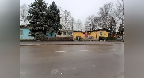 Вдигат жилищен блок на мястото на бившата  данъчна дирекция на „Котовск“