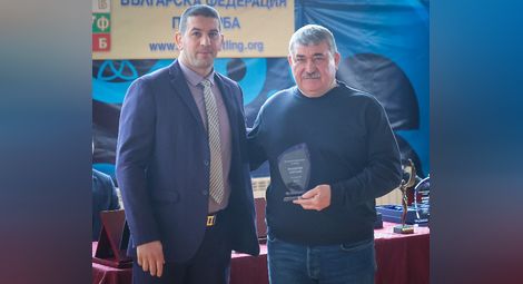 Награди за Янева, Ангелов и Васева от федерацията по борба