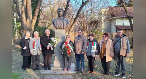 Поклон пред Апостола