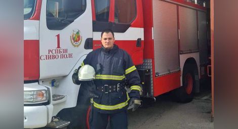 Теодор Досев беше на на поста си вчера, ден след инцидента.