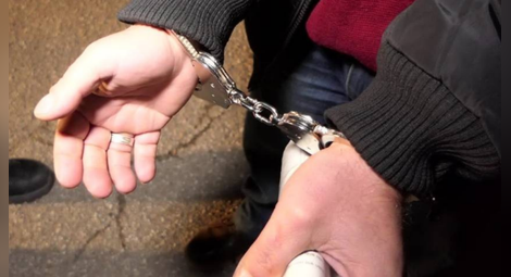 Участник в телефонна измама в Кюстендил арестуван с 10 000 лева в Русе